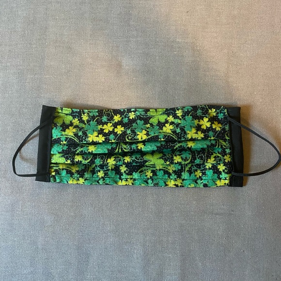 Shamrock face mask - Picture 5 of 7